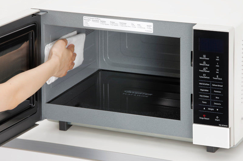 Panasonic 27 litre Flatbed Microwave Oven - White (NN-SF564WQPQ)